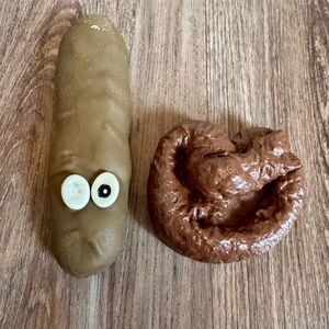 Fake Toy Poop Gag Gift Toy Set